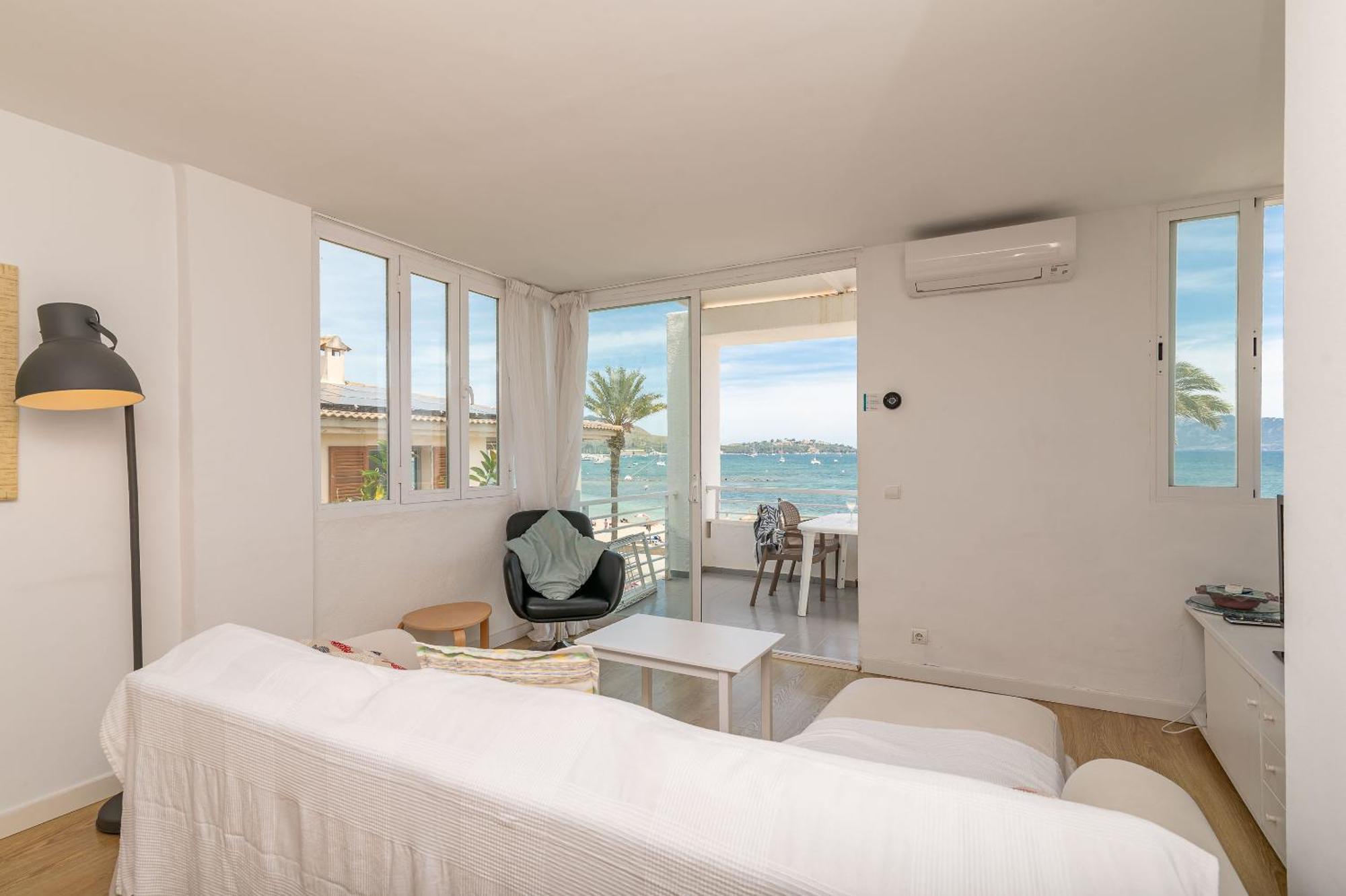 Beachfront Apartment Sivella By Sealand Villas 포엔샤 항구 외부 사진